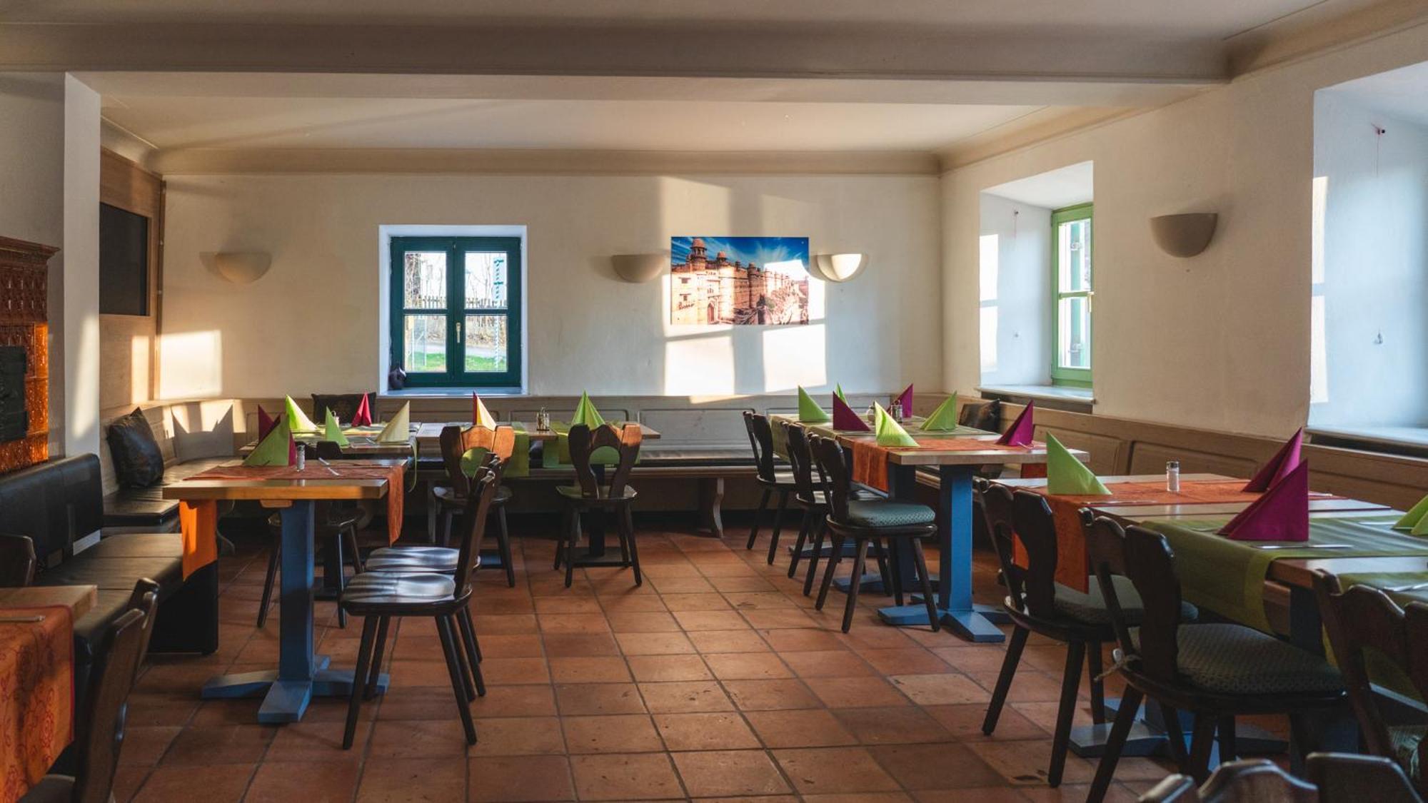 Hotel Restaurant Taverna Eching  外观 照片