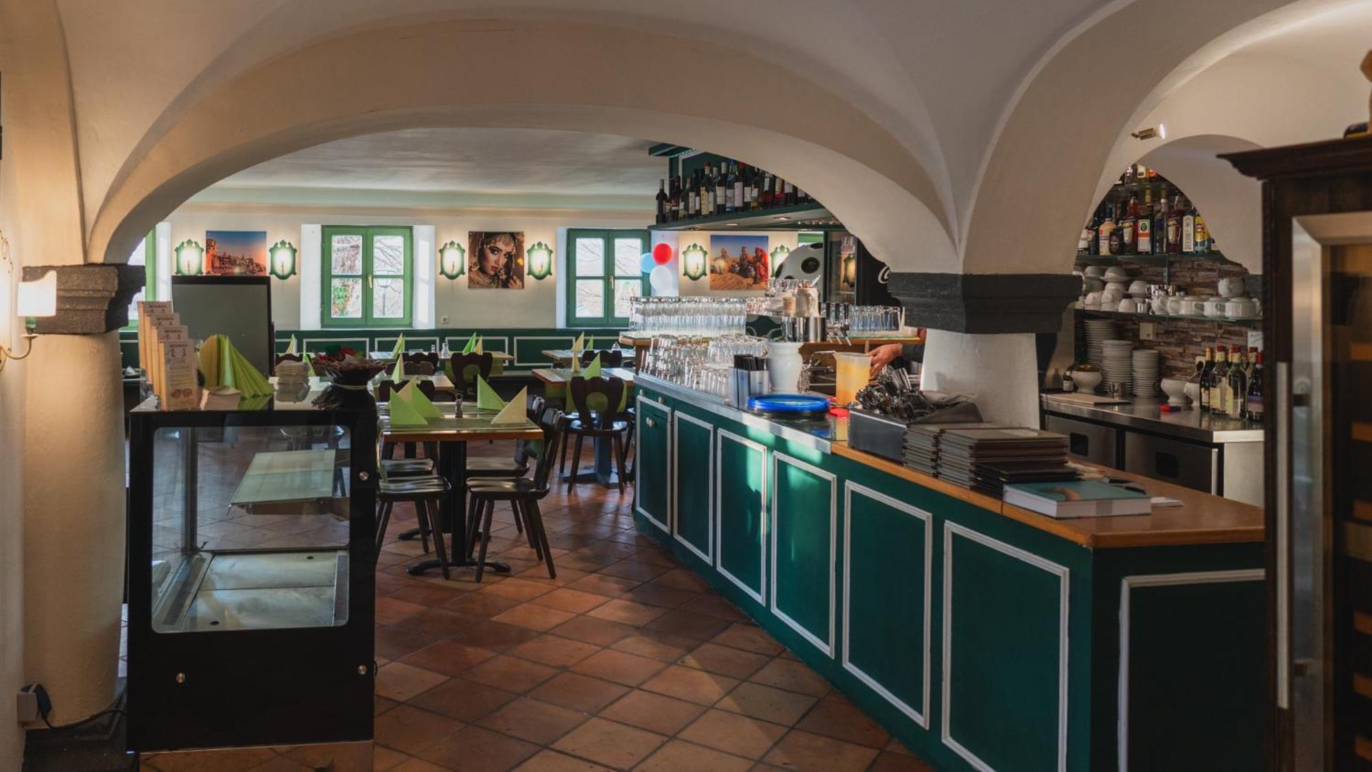 Hotel Restaurant Taverna Eching  外观 照片