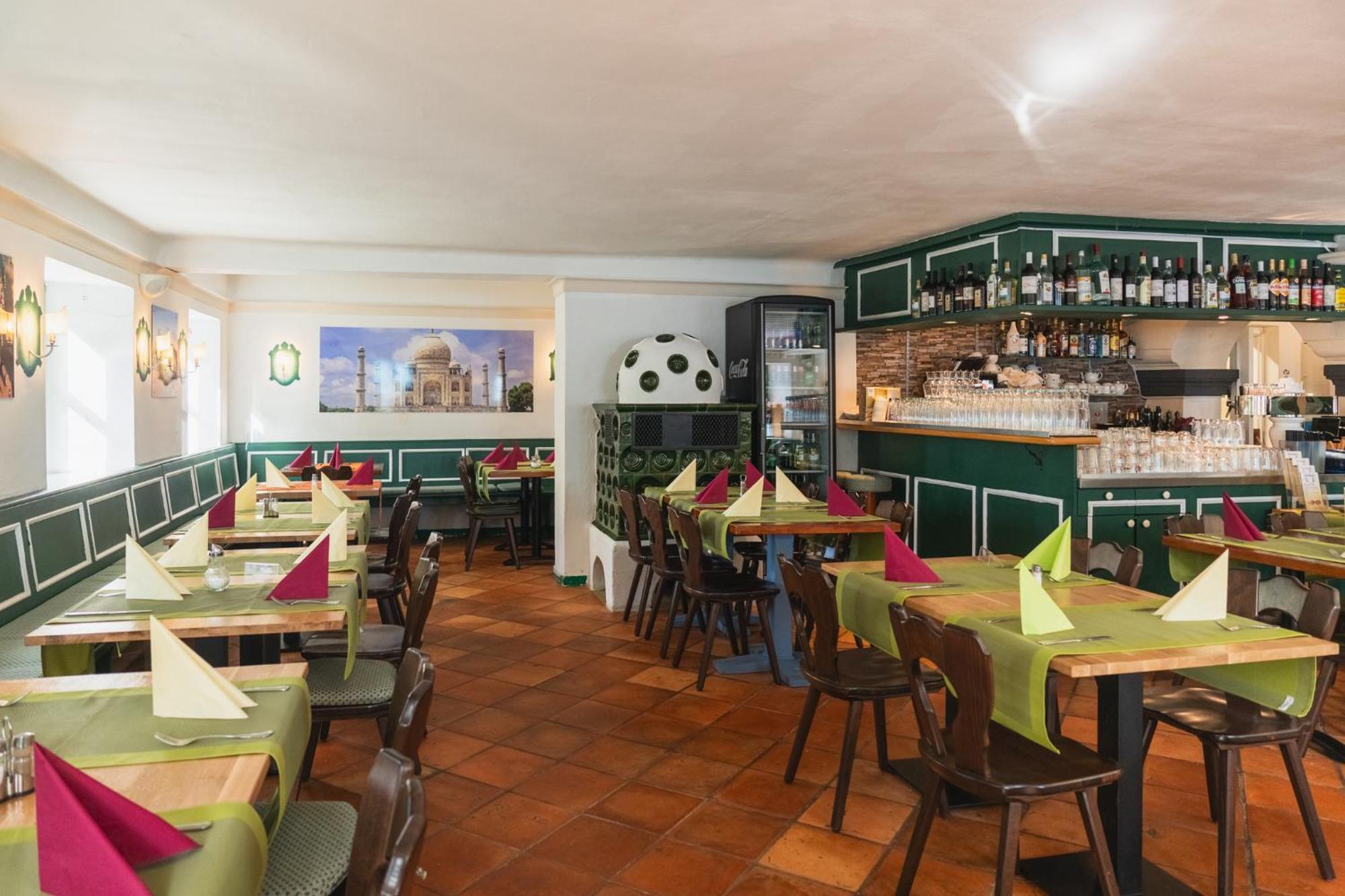 Hotel Restaurant Taverna Eching  外观 照片